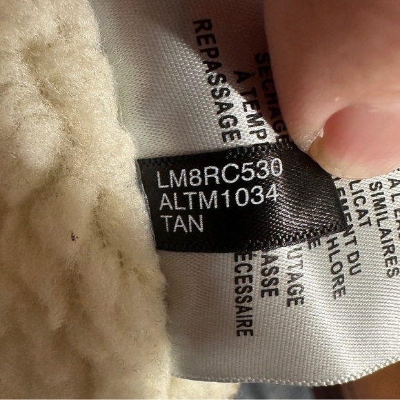 Levi's Corduroy sherpa lined jacket, tan, size L, casual, fall, autumn, outdoors - Picture 12 of 13